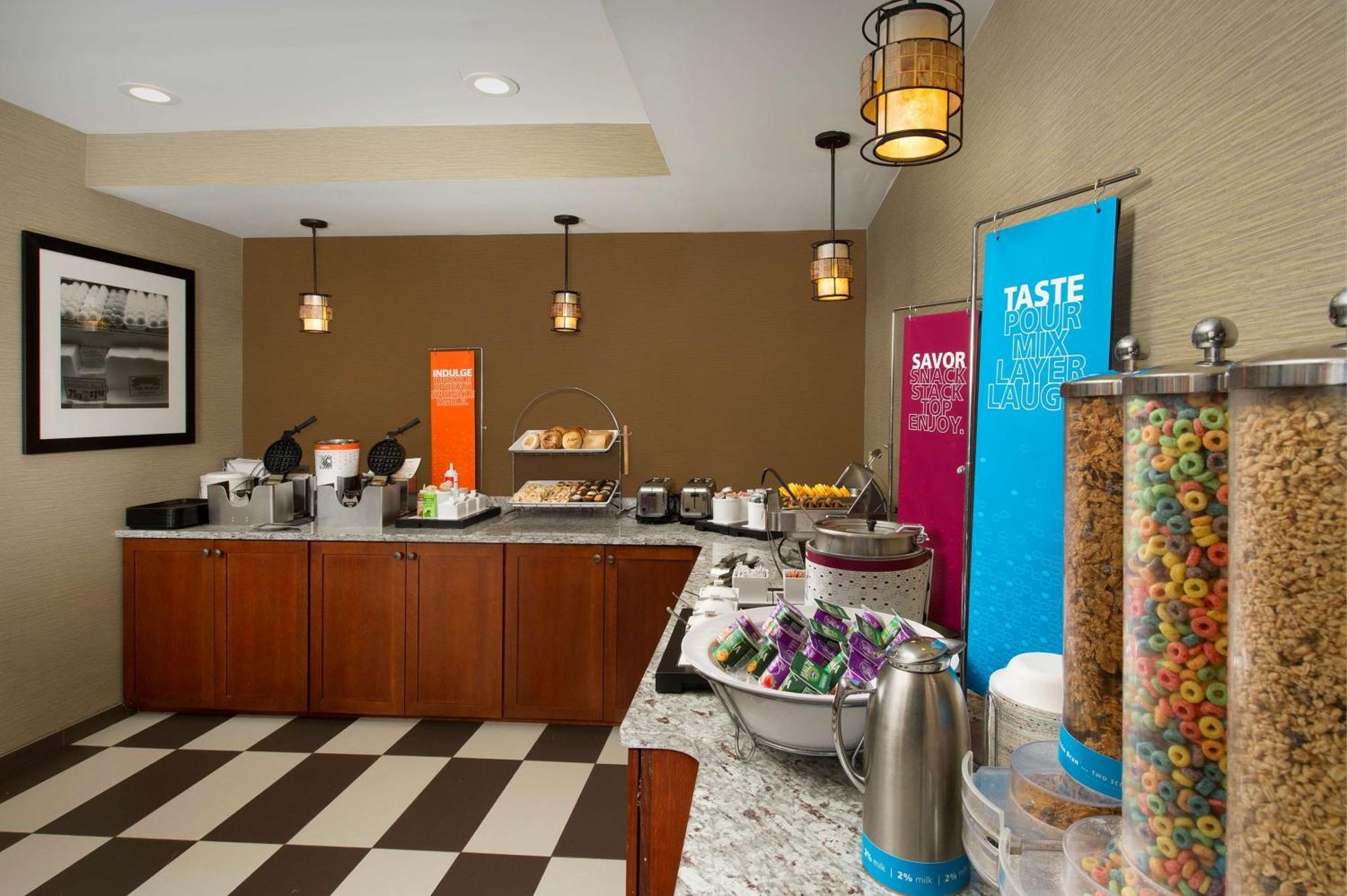 Hampton Inn Rochester Greece Exterior foto